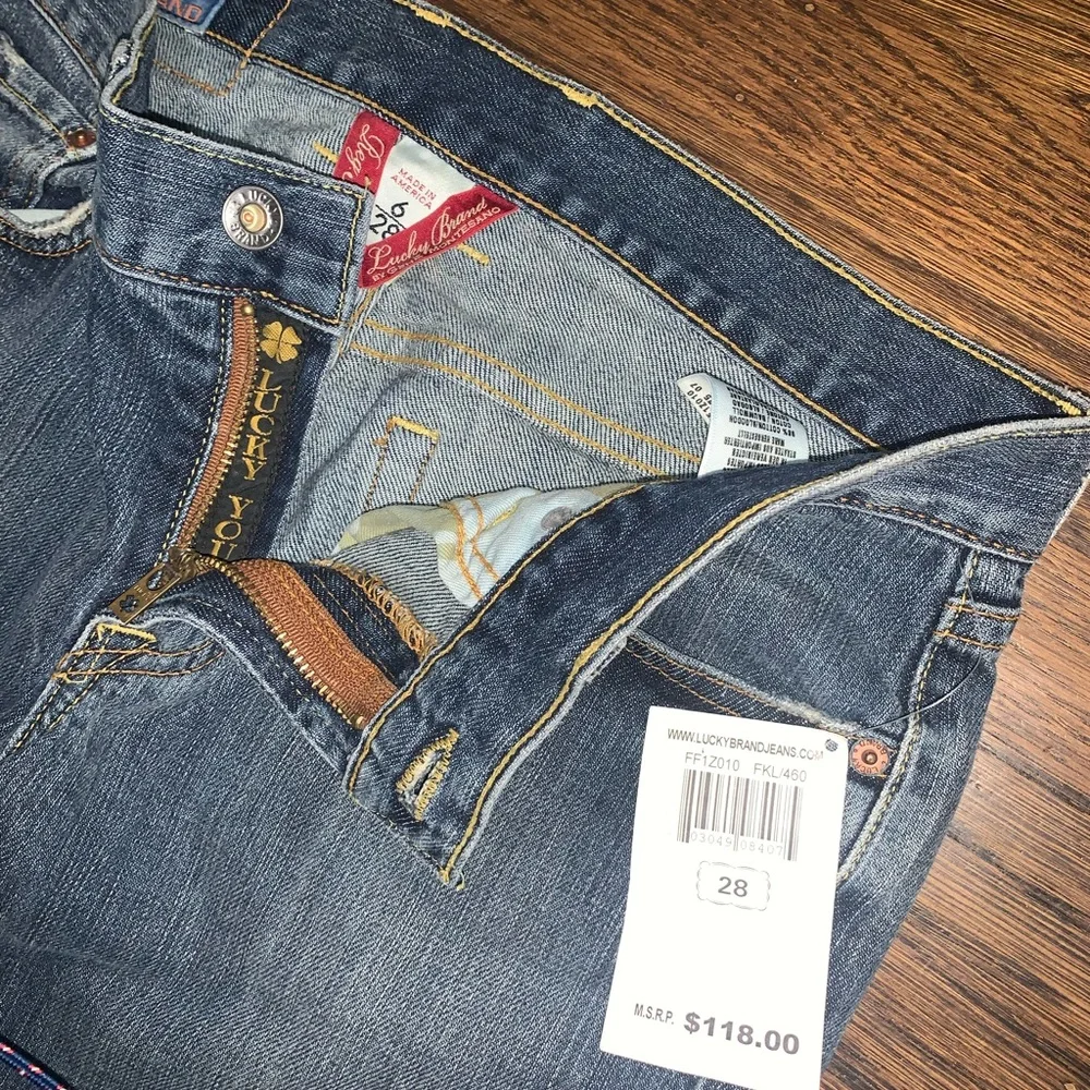 Lucky Brand Gilmore Girls Y2 K Buckle Flare Jeans 28 or 6 - Picture 2 of 5